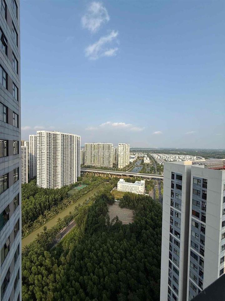 Cần bán gấp căn hộ ở Vincom Grand Park Quận 9