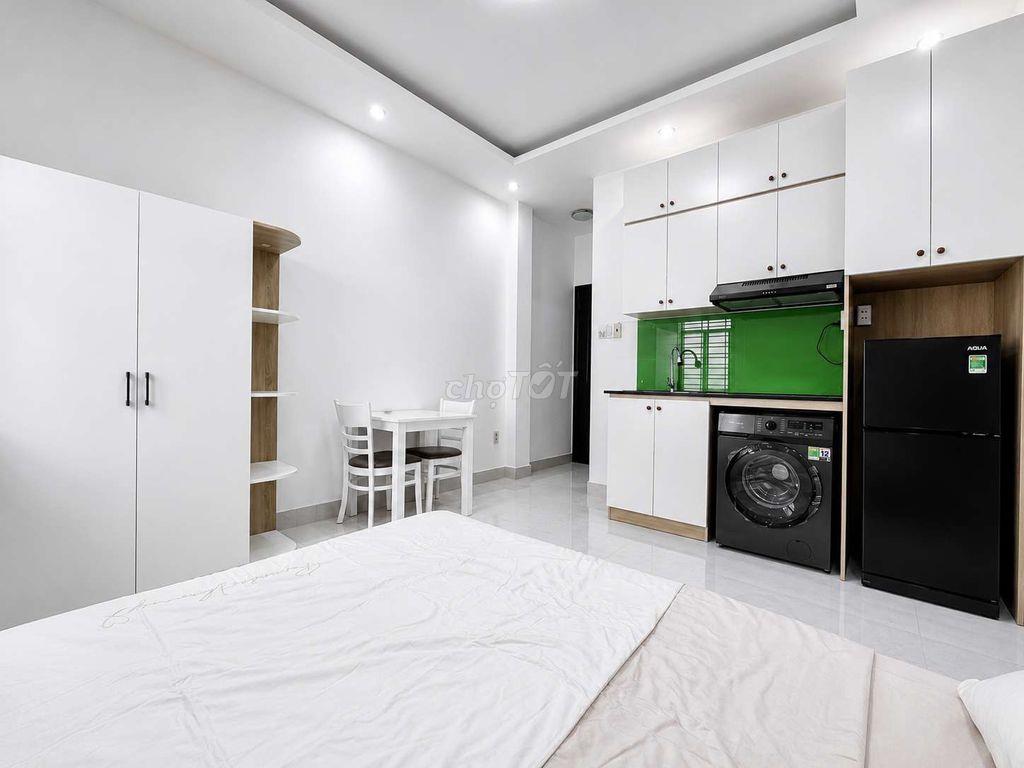 CĂN HỘ DỊCH VỤ FULL NỘI THẤT, NGAY NGUYỄN GIA TRÍ HÀNG XANH
