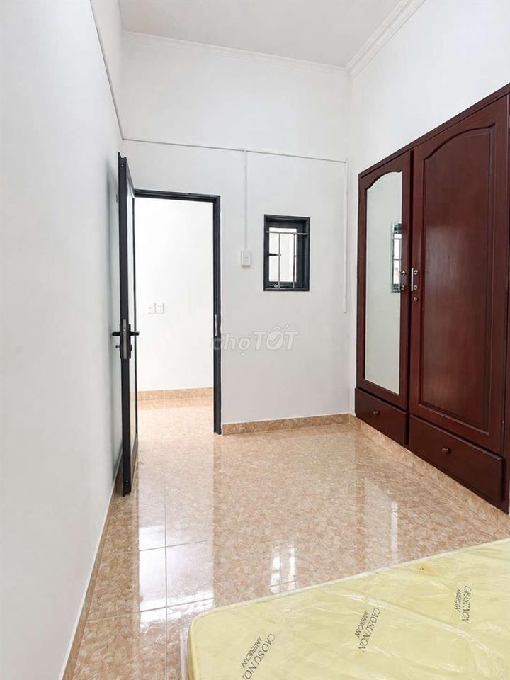 Cho thuê 2 Phòng Ngủ Giá Rẻ Bình Thạnh, gần VLU.