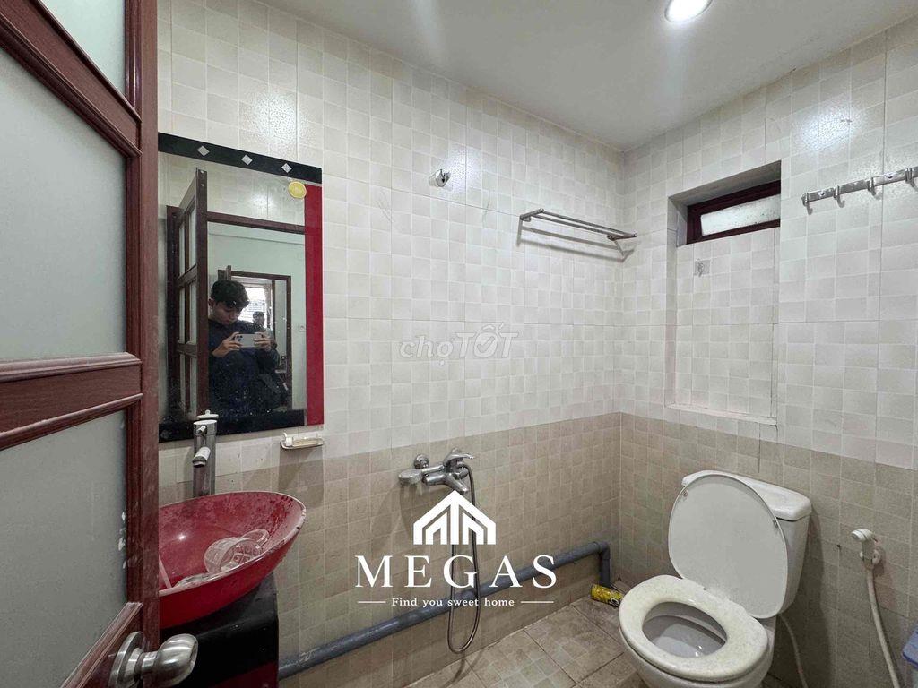 Studio Full nội thất mặt tiền đường Nguyễn Văn Công