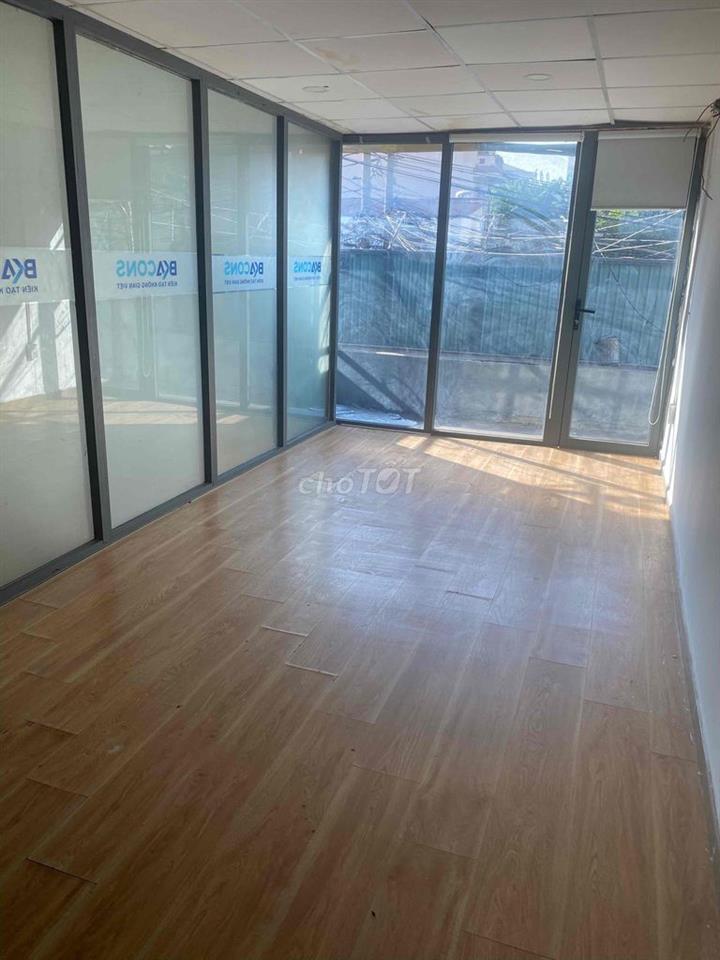 CẦN CHO THUÊ PHÒNG TRUNG TÂM Q10(gần cv Lê thị riêng)