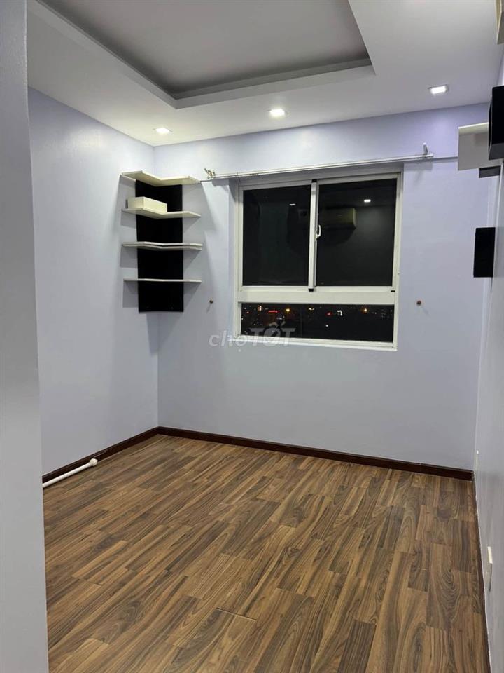 Cho thuê căn hộ 2pn2wc có ban công chung cư Hưng Ngân 