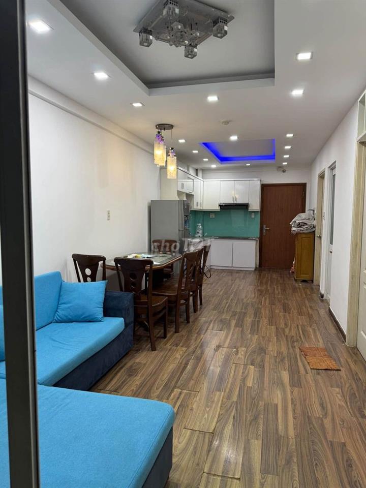 Cho thuê căn hộ 2pn2wc có ban công chung cư Hưng Ngân 