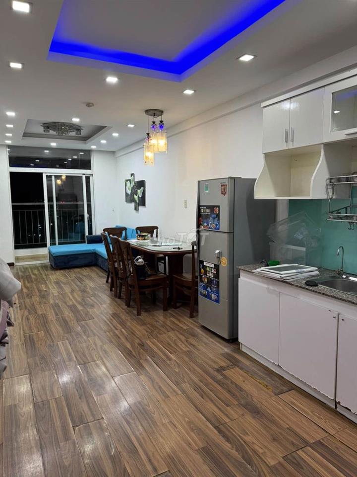 Cho thuê căn hộ 2pn2wc có ban công chung cư Hưng Ngân 