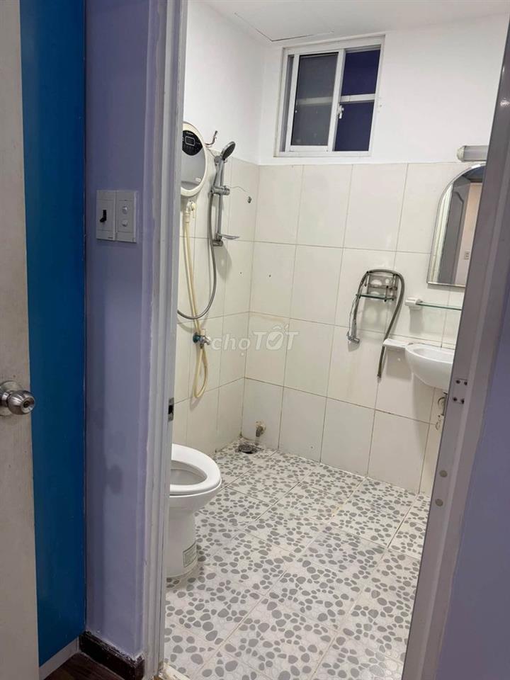 Cho thuê căn hộ 2pn2wc có ban công chung cư Hưng Ngân 
