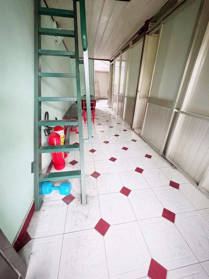 Cho thuê phòng rọ giá rẻ Quận 4, khu vực trung tâm 