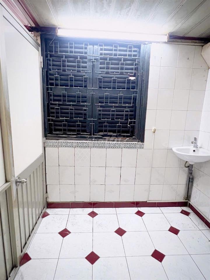 Cho thuê phòng rọ giá rẻ Quận 4, khu vực trung tâm 