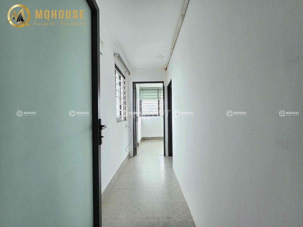 CĂN HỘ 2PN 1PK FULL NT (MGR) - THANG MÁY - CỬA SỔ - SÁT ĐH HIU & VHU