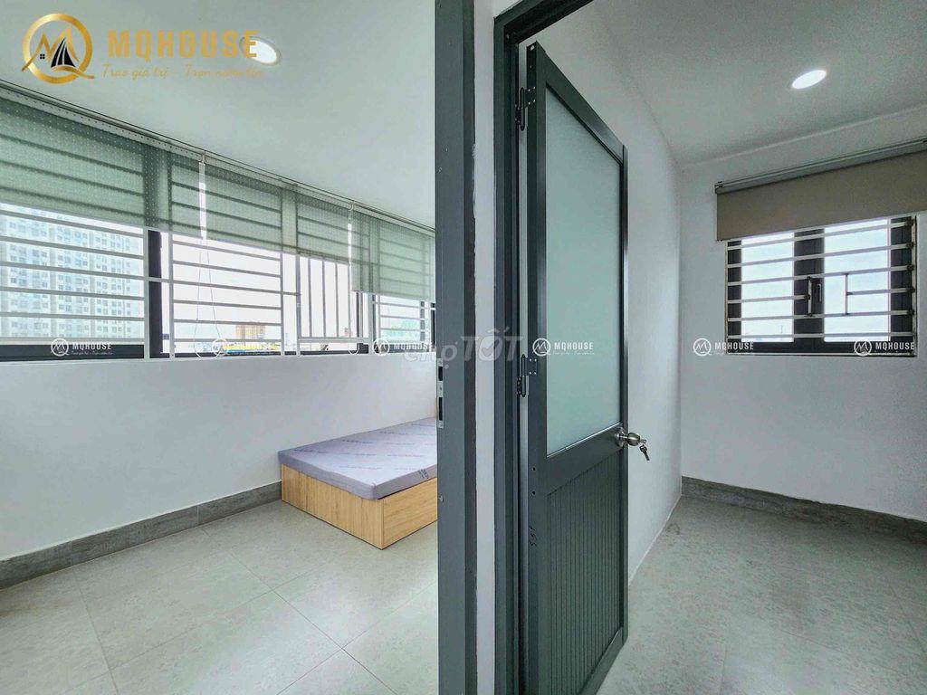 CĂN HỘ 2PN 1PK FULL NT (MGR) - THANG MÁY - CỬA SỔ - SÁT ĐH HIU & VHU