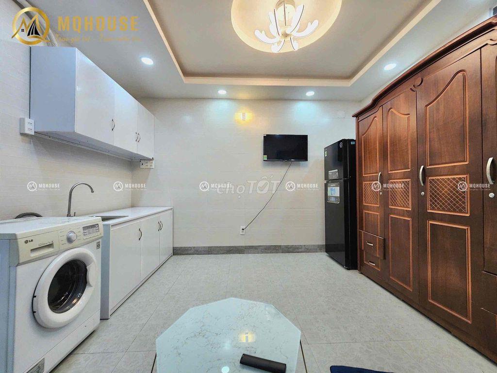 CĂN HỘ 2PN 1PK FULL NT (MGR) - THANG MÁY - CỬA SỔ - SÁT ĐH HIU & VHU