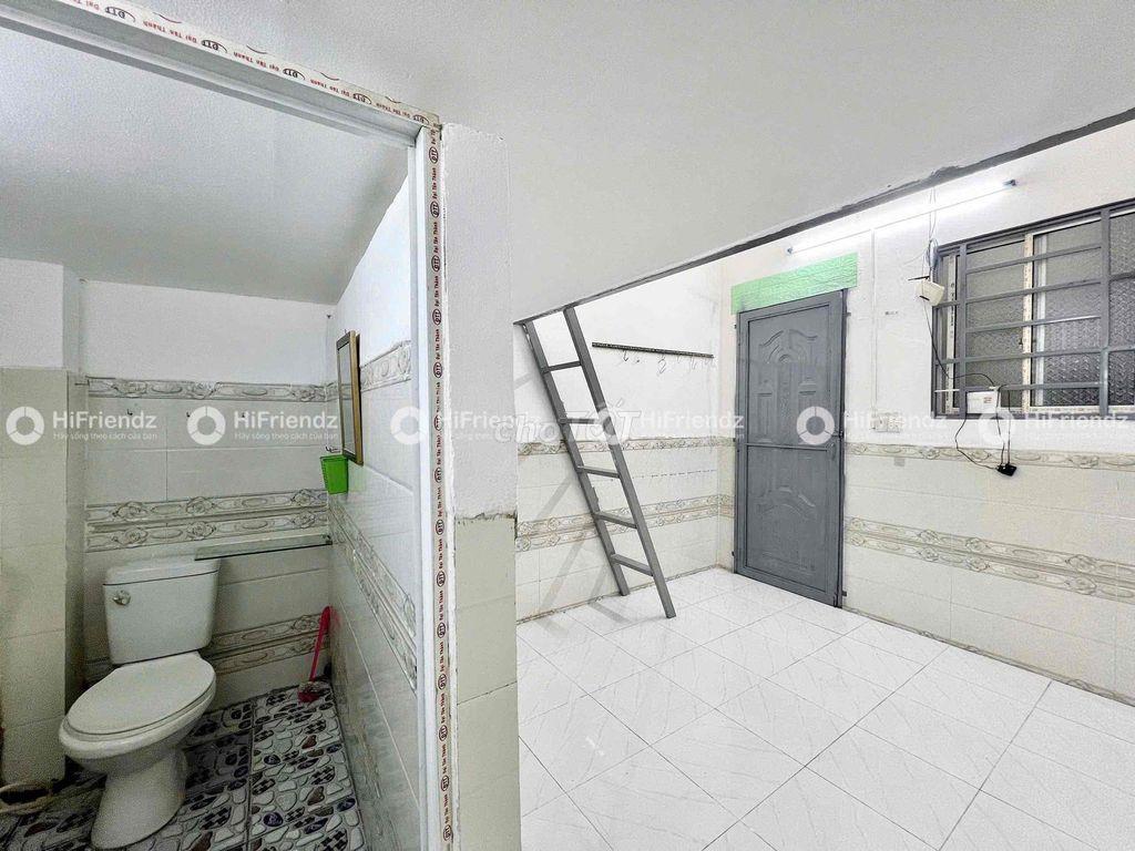 PHÒNG TRỌ CÓ GÁC - GIÁ RẺ - THANG MÁY - GẦN NGÃ TƯ BỐN XÃ & ĐẦM SEN