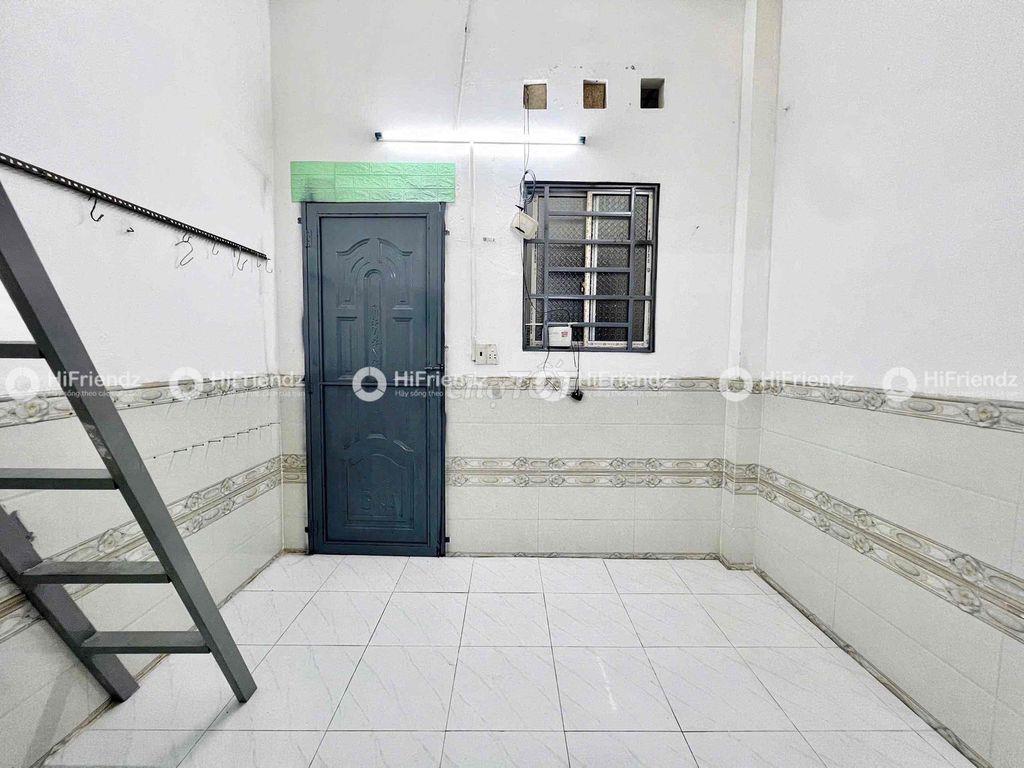 PHÒNG TRỌ CÓ GÁC - GIÁ RẺ - THANG MÁY - GẦN NGÃ TƯ BỐN XÃ & ĐẦM SEN