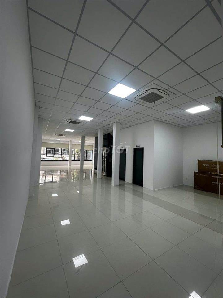 Cho thuê văn phòng 150m2 đường Phan Bá Phiến, giá siêu tốt 21 triệu