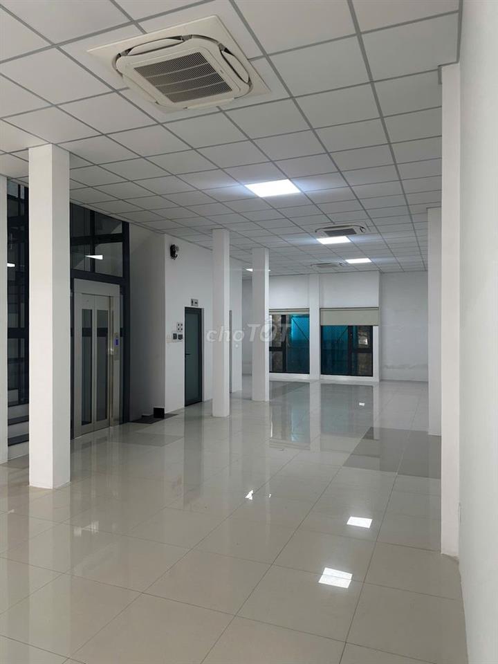Cho thuê văn phòng 150m2 đường Phan Bá Phiến, giá siêu tốt 21 triệu