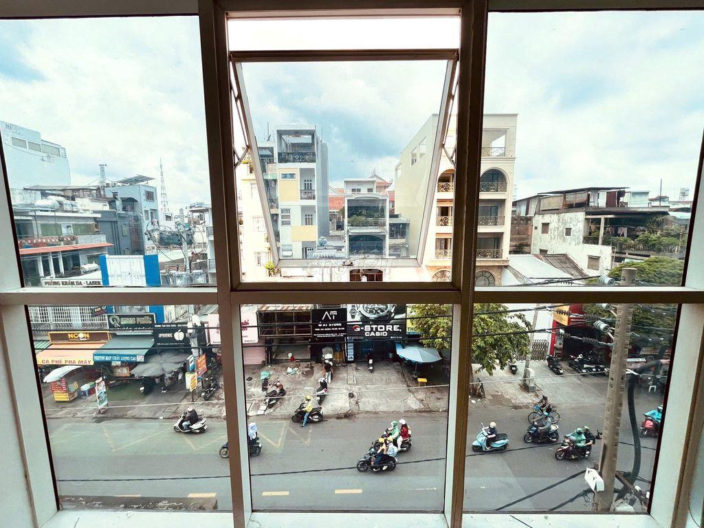 Cho thuê văn phòng  CMT8 (70m2), thiết kế đẹp, giá tốt 19 triệu/tháng