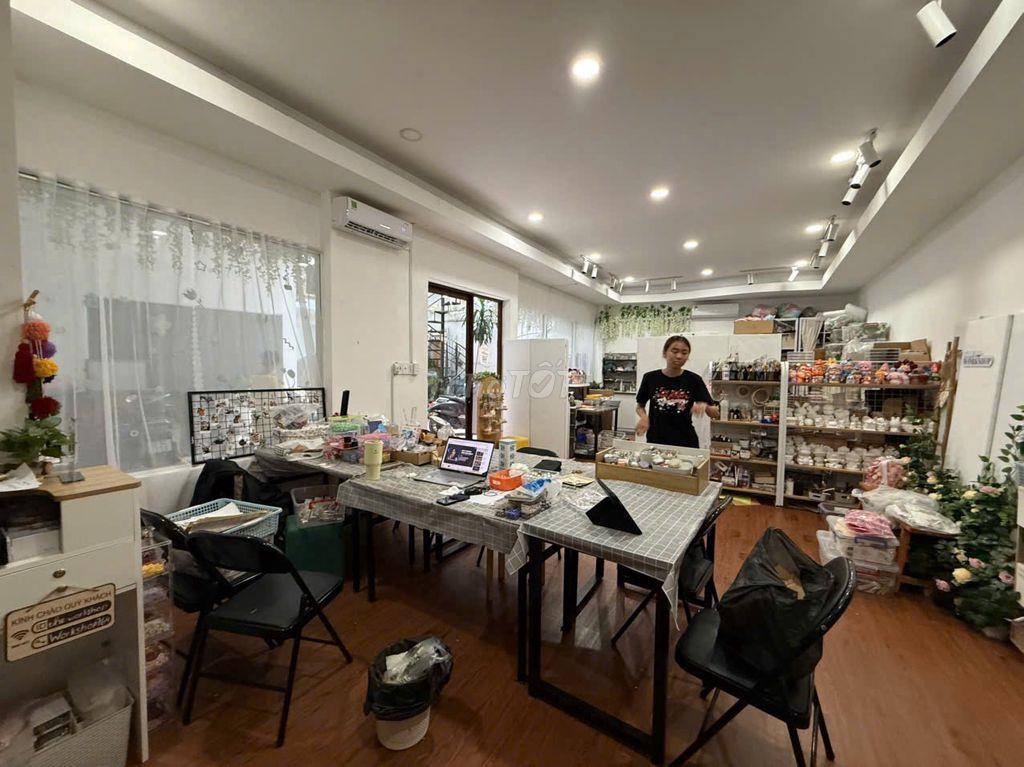 Cho thuê văn phòng 50m2 đường Nguyễn Trọng Tuyển - 15tr/tháng