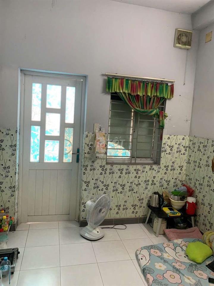 Pass trọ 1 nữ Q10