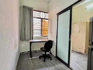 Tách bếp cửa sổ trời ngay Tại Gần Sân Bay Ga T1