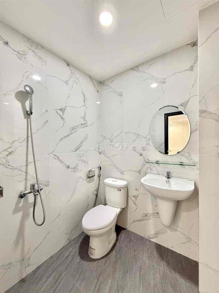 DỰ ÁN MỚI Ngã Tư Hàng Xanh, Full nội thất, Thang máy
