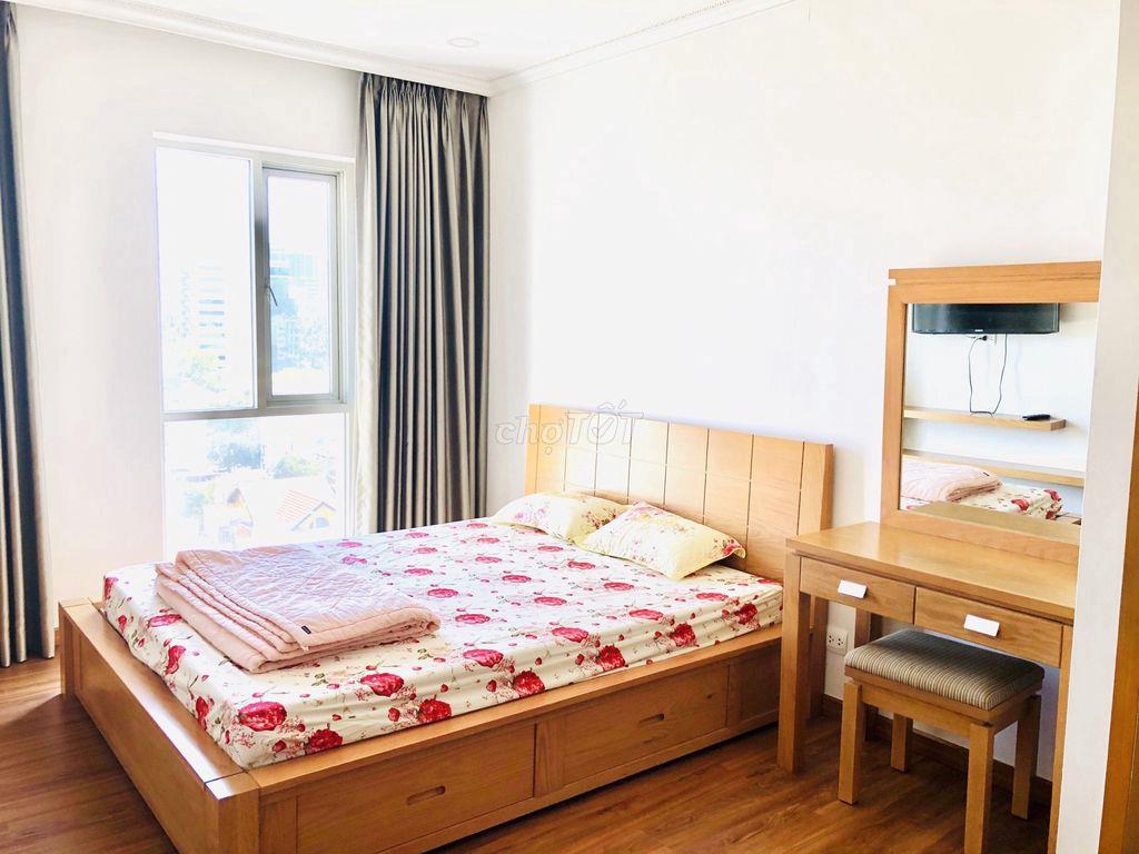 Bán căn hộ Oriental Plaza Âu Cơ 108m2, 3PN  Full nội thất, giá 5.1 tỷ