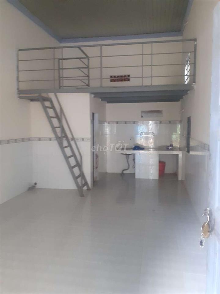 Phòng sạch sẽ giá rẻ, ngay trung tâm Bà Tô