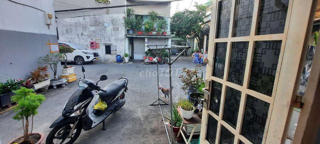 Nhà trống nguyên căn cho thuê lâu dài