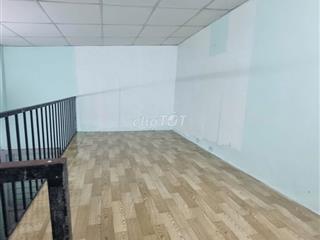 Phòng trọ 793/62 Trần Xuân Soạn giá 3,9 triệu/th DT: 25m2 đẹp, có gác