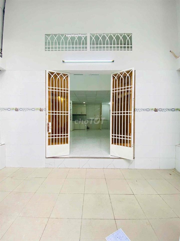 Nhà hẻm xe hơi, 1/ đường Chiến Lược, gần chợ Bình Trị Đông