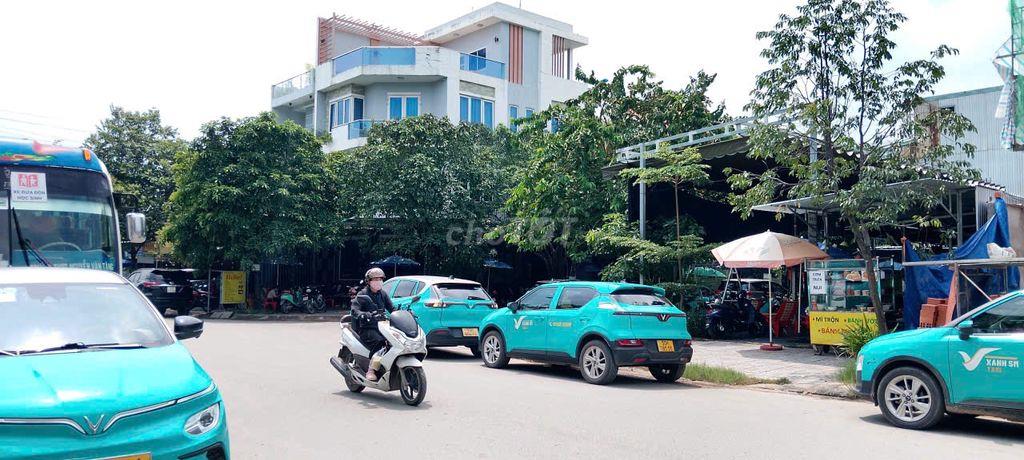 Cho thuê NC góc 2MT 4 tầng