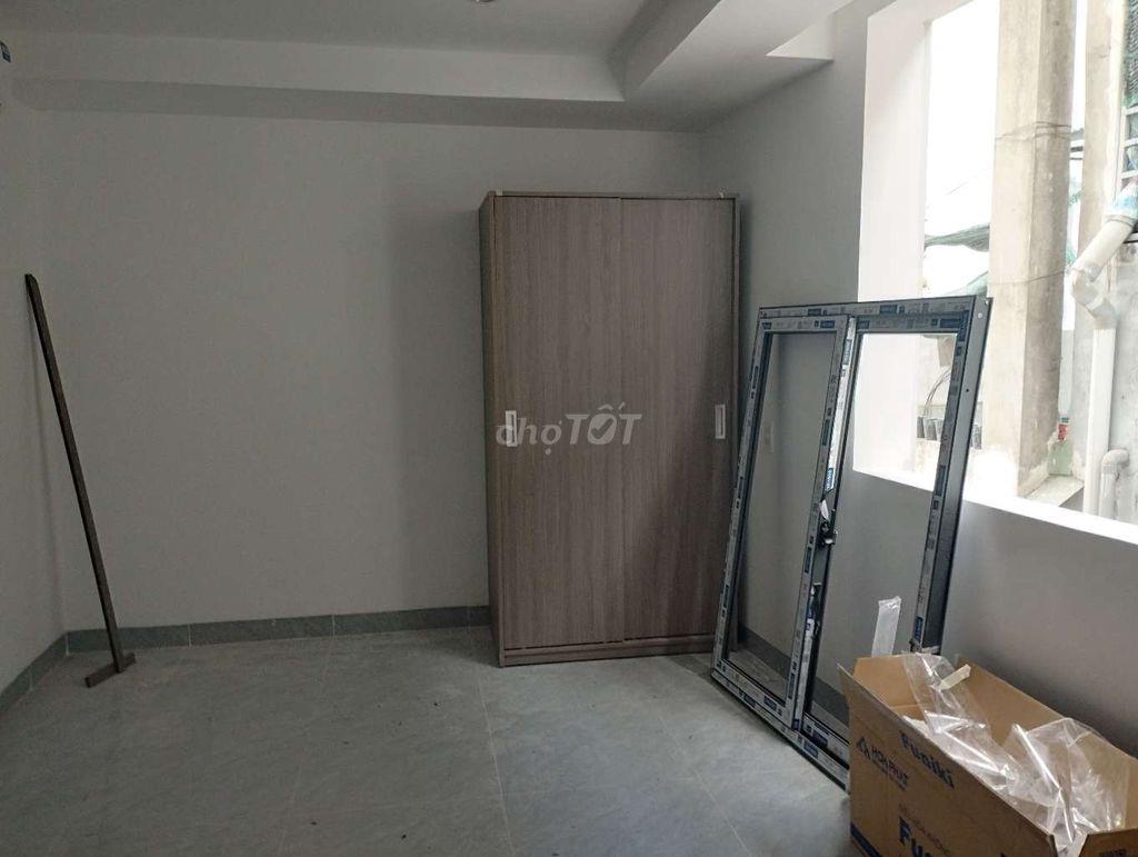 Tìm nữ ở ghép