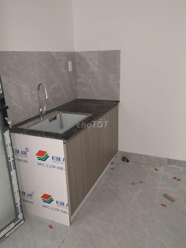 Tìm nữ ở ghép