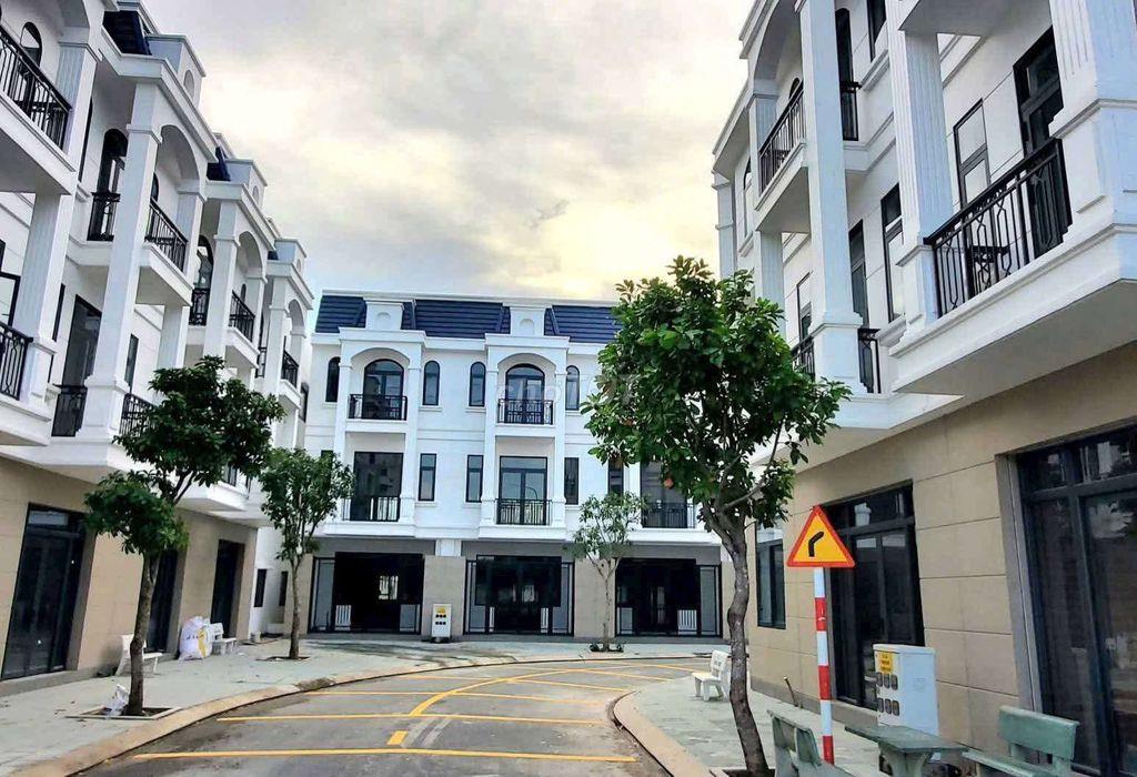 Nhà đẹp 1 trệt 2 lẩu Phước Điền Bình Chuẩn 34