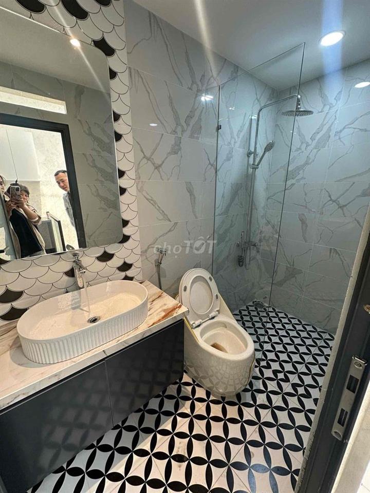Cho thuê nhà nguyên căn hẻm ô tô MT đường số 9