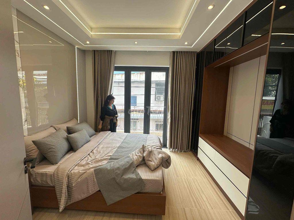Cho thuê nhà nguyên căn hẻm ô tô MT đường số 9