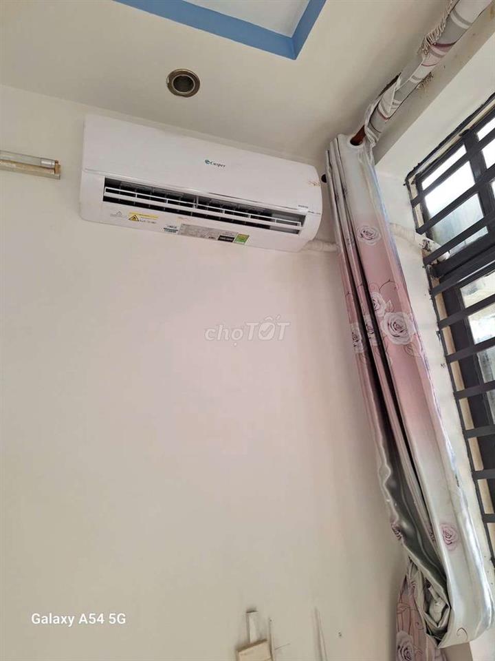 Bán nhà nguyên căn nhà đẹp thoáng mát hẻm xe hơi gần chợ trường học