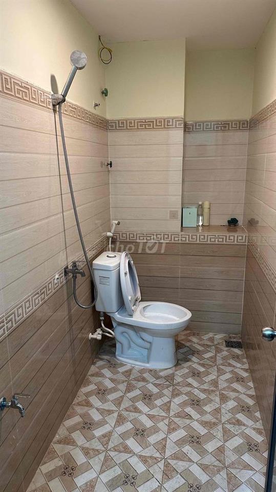 Nhà mặt tiền 986 Ngô Quyền, 100m2