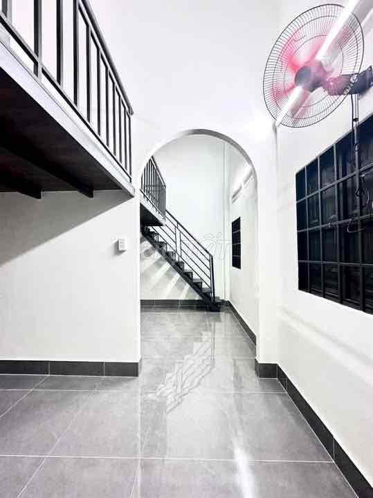 Mình cần sang lại phòng trọ như hình