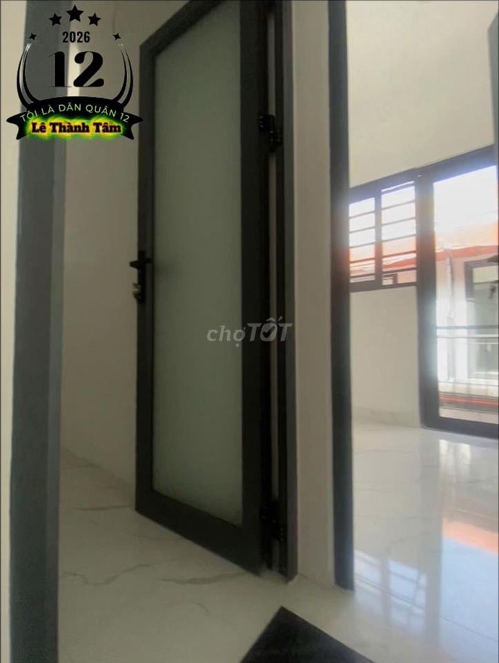 Nhà góc 2 mặt tiền, KDC full hồng. ko dính qh ko dính lộ giới