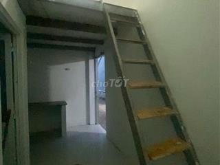 Nhà nát Nguyễn Văn Quá 2 mặt tiền hẻm, 855 triệu, full thổ đứng tên sổ