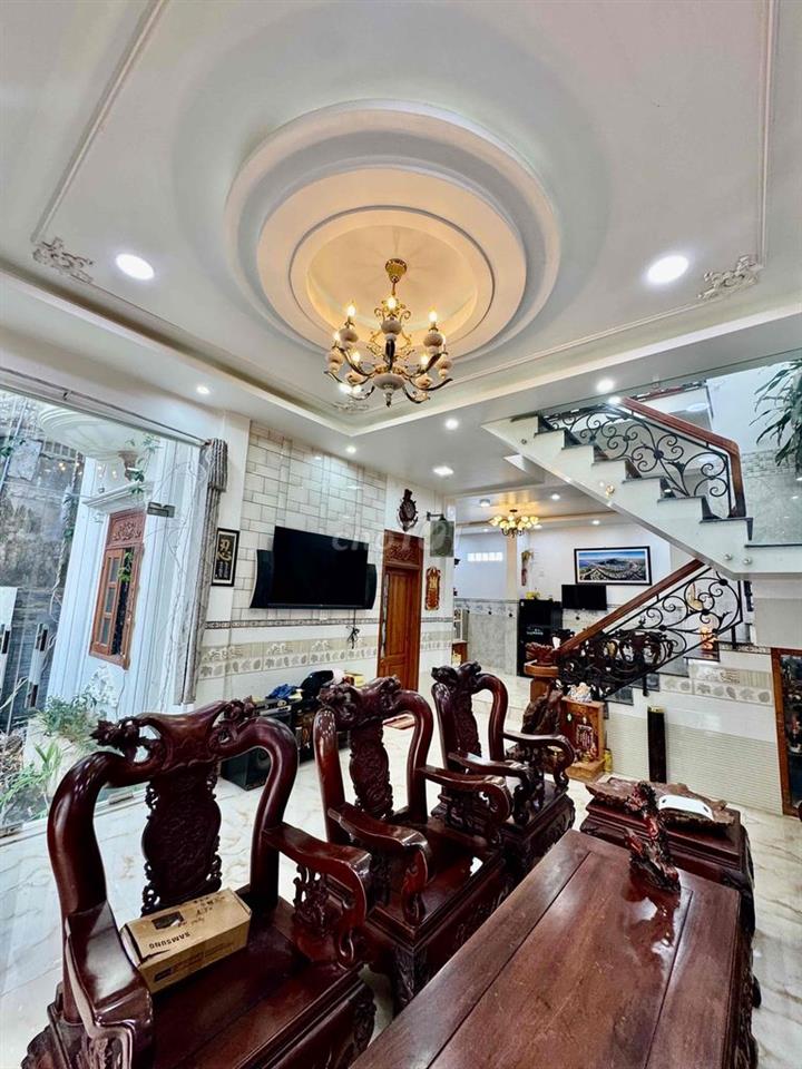 🏠Một siêu phẩm mới ra lò   - Vị trí : gần siêu thị Go gần nhà xe Kim L