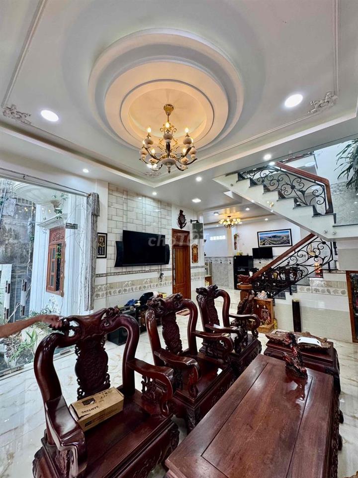 🏠Một siêu phẩm mới ra lò   - Vị trí : gần siêu thị Go gần nhà xe Kim L