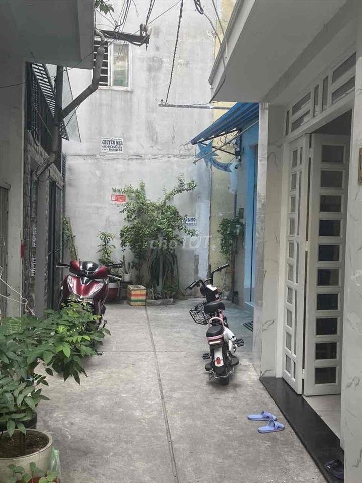 bán nhà chính chủ 3,5x8,2,trệt 2 lầu