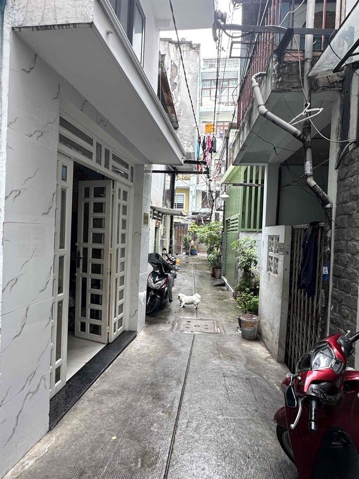 bán nhà chính chủ 3,5x8,2,trệt 2 lầu