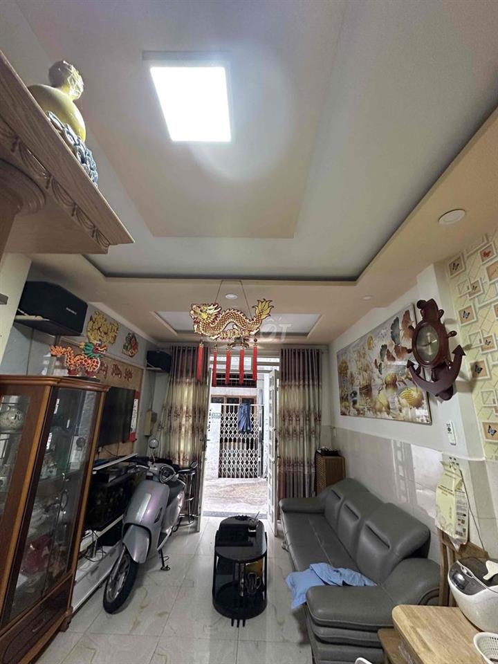 bán nhà chính chủ 3,5x8,2,trệt 2 lầu