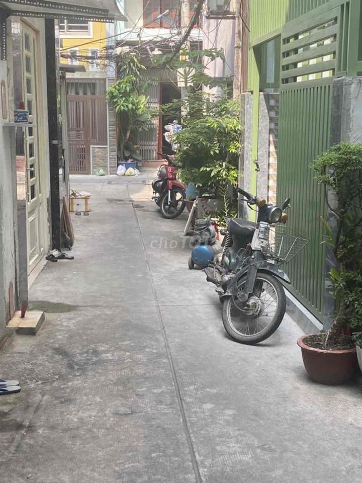 bán nhà chính chủ 3,5x8,2,trệt 2 lầu