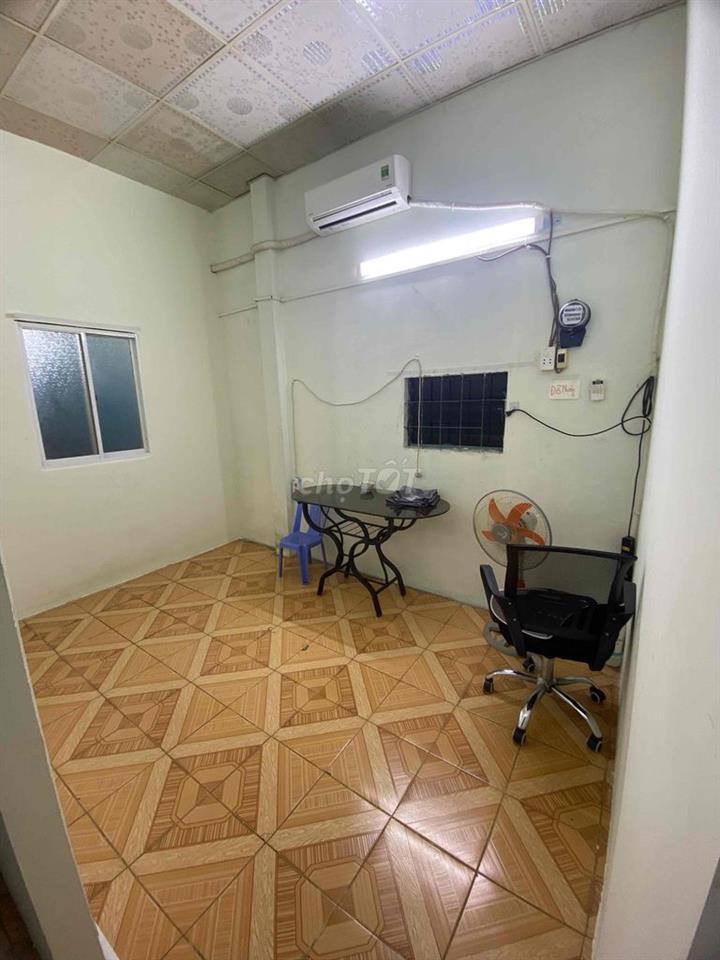 Phòng ở một người. cho Nam khu vực Q11 gần Đầm Sen