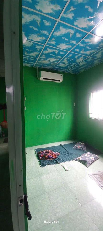 Cho thuê 2 phòng : 15 và 20 m^2 có máy lạnh