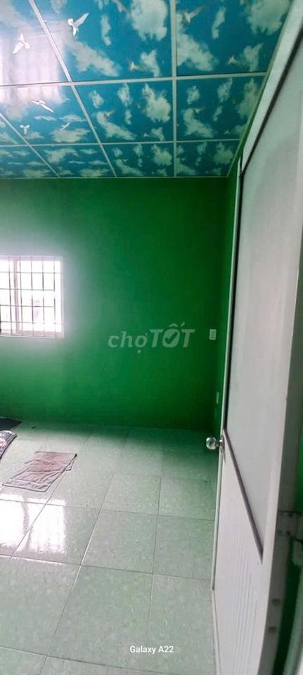 Cho thuê 2 phòng : 15 và 20 m^2 có máy lạnh