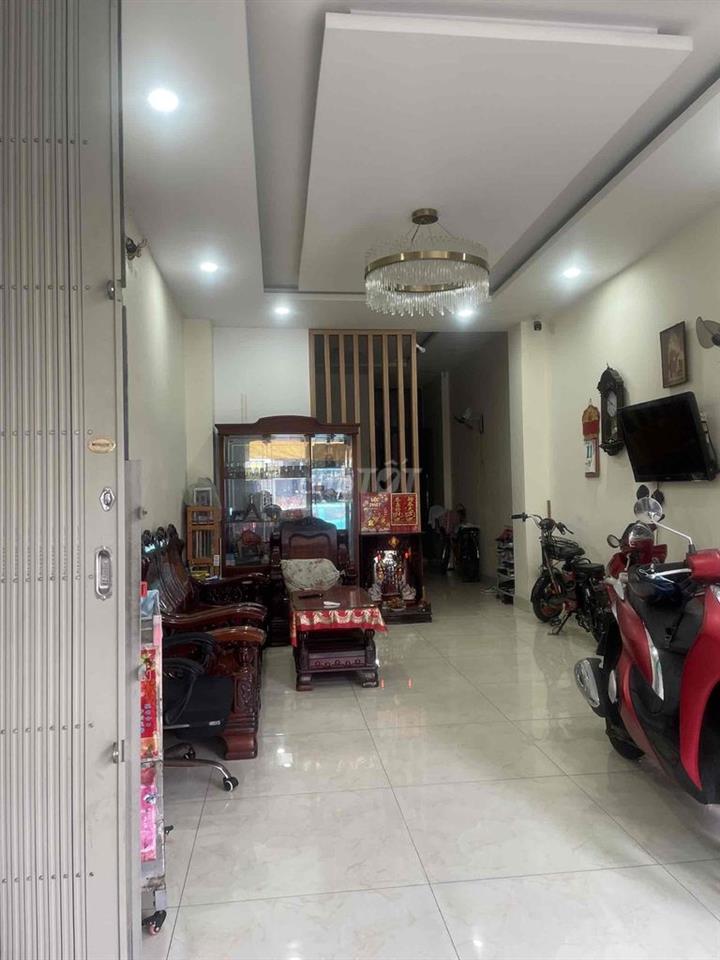 Bán gấp nhà MT đường bình trị đông . p bình trị đông . bình tân
