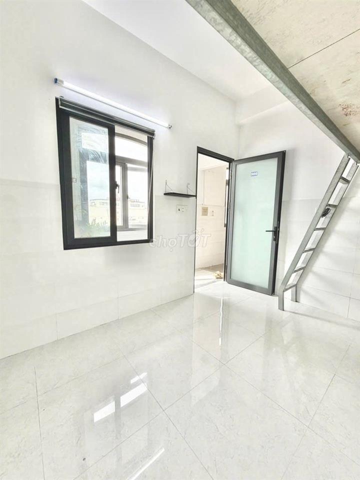 Duplex cửa sổ giá rẻ Gần IUH